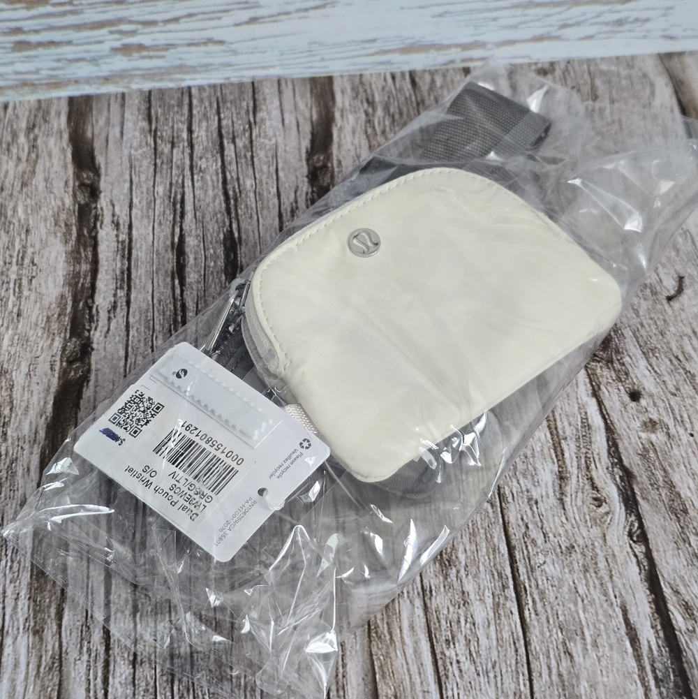 *NWT* LULULEMON Dual Pouch Wristlet, Color - Grey Sage/Light Ivory - Picture 5 of 7